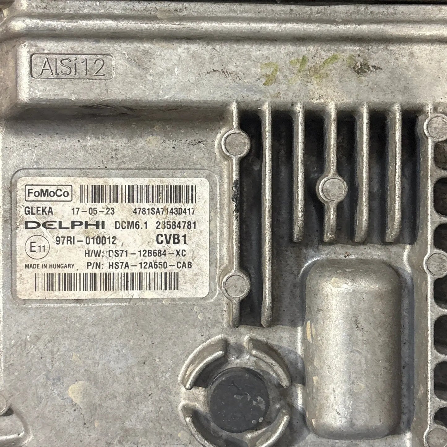 CALCULATEUR MOTEUR DCM6.1 28584781 97RI-010012 CVB21 FORD