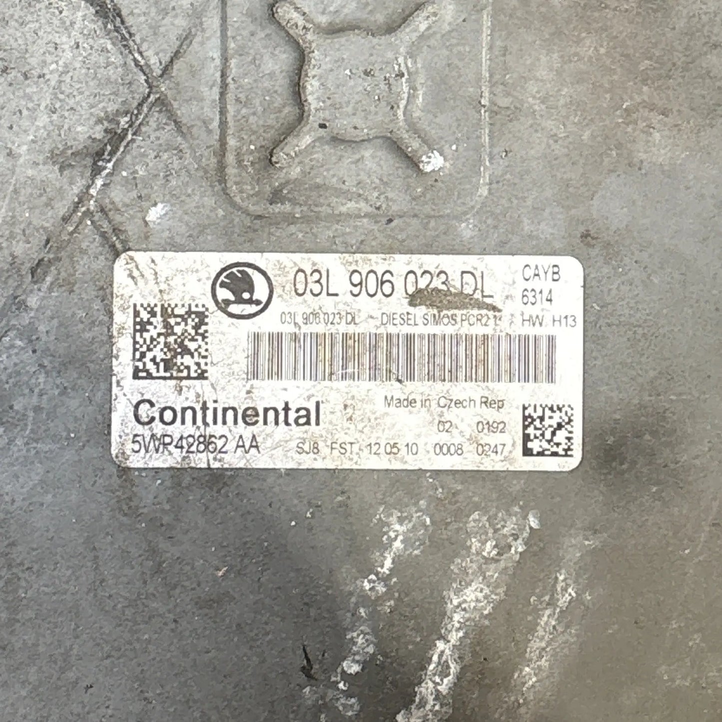 CALCULATEUR MOTEUR SIMOS PCR2.1 5WP42862 AA 03L906023DL SKODA