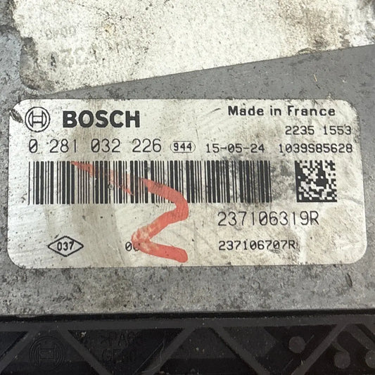 CALCULATEUR MOTEUR EDC17C84 0281032226 237106319R 237106707R RENAULT