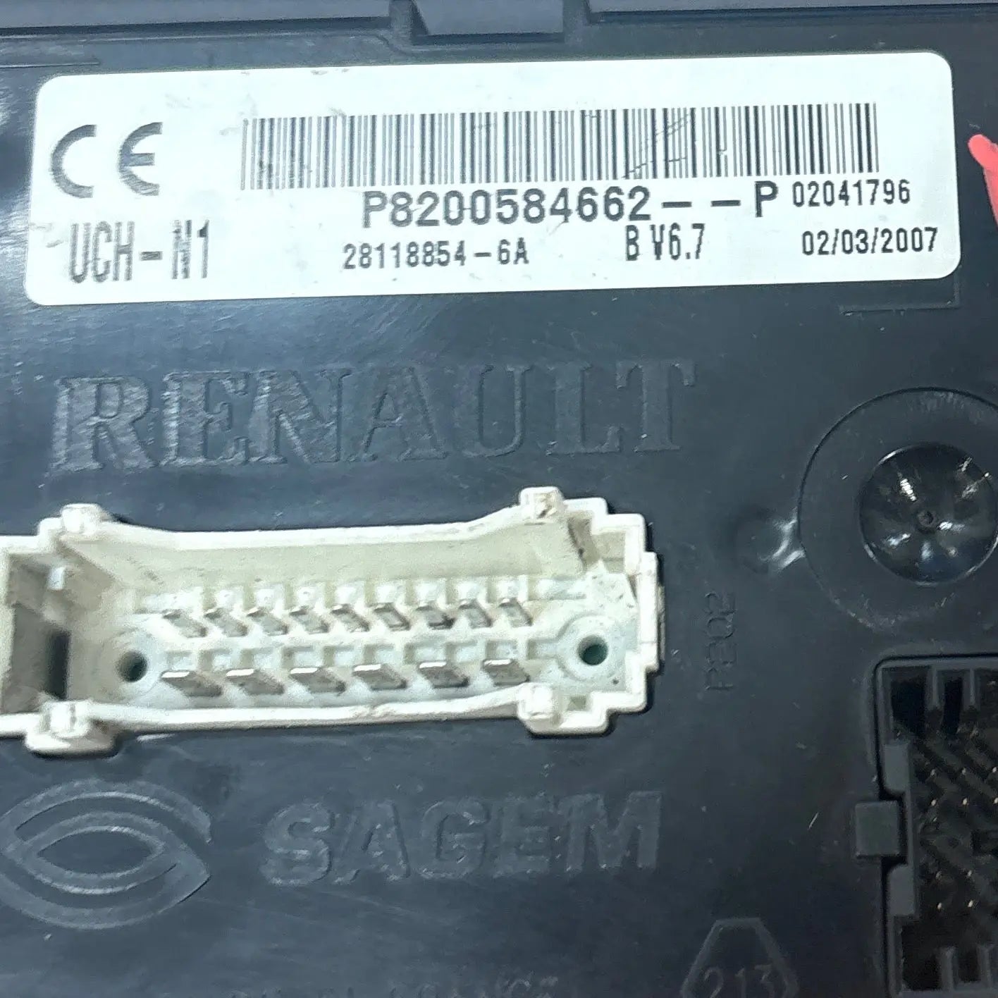 UCH-N1 P8200584662--P 28118854-6A V6.7 RENAULT MASTER MOVANO