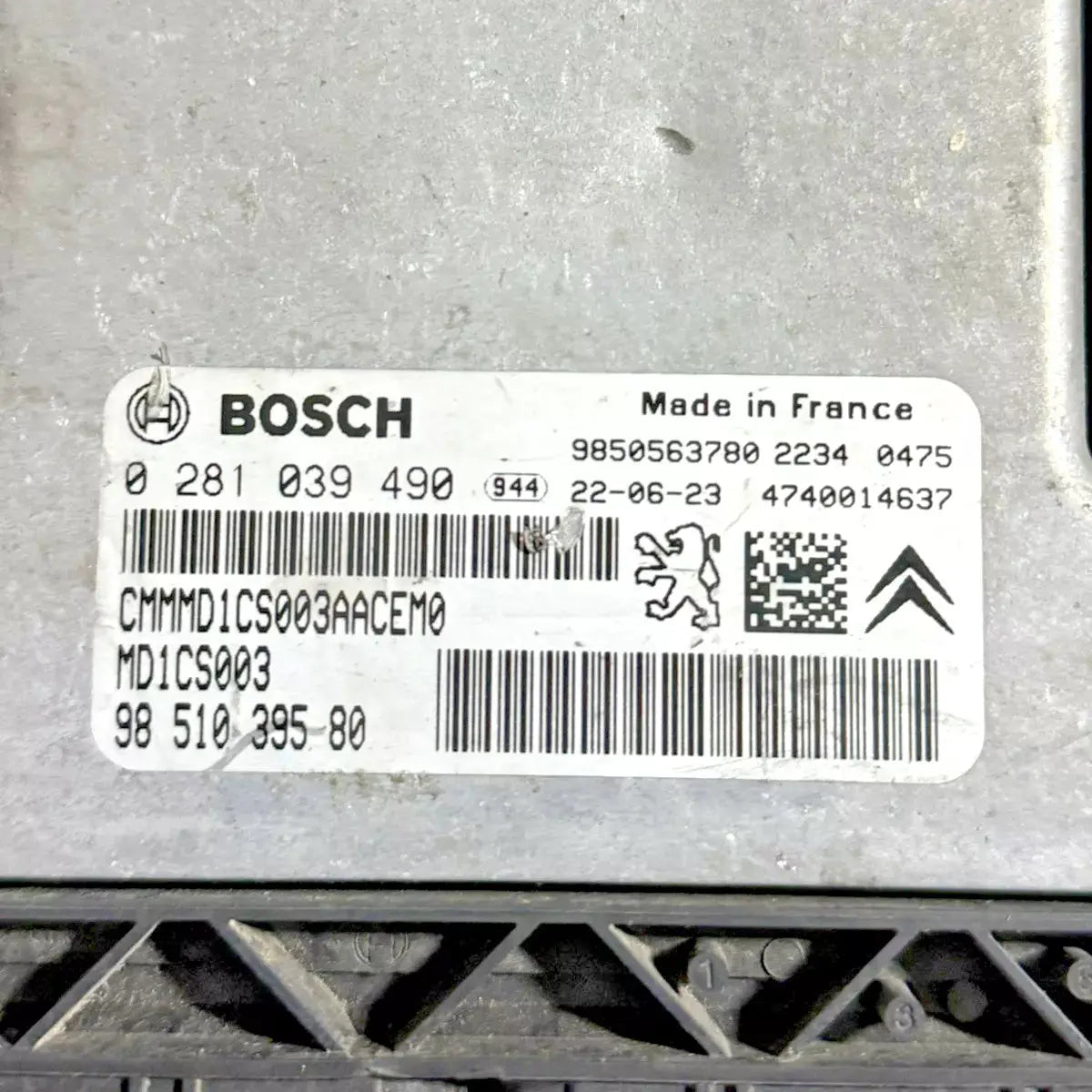 CALCULATEUR MOTEUR PROTÉGÉ MD1CS003 0281039490 9851039580 Ma boutique