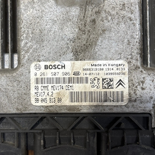 CALCULATEUR MOTEUR MEV17.4.2 0261S07906 9804591380 PSA