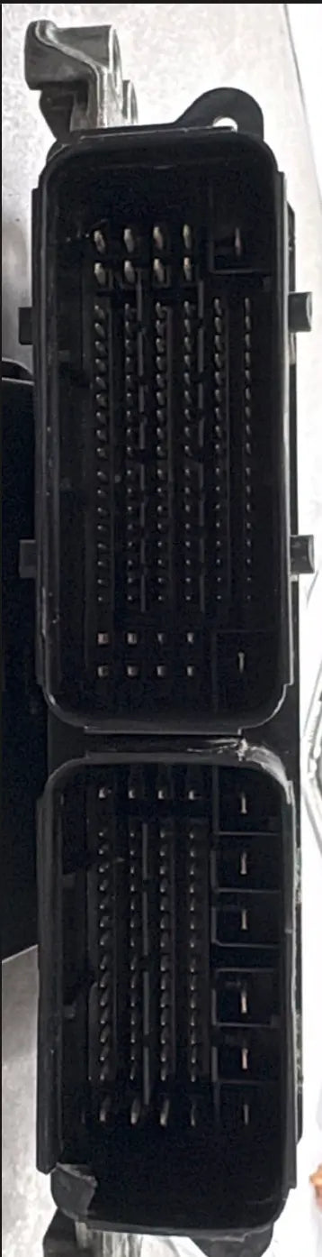 CALCULATEUR MOTEUR PROTÉGÉ CONNECTEUR ABIMER MD1CS003 0281037198 9841351080 (Copie)
