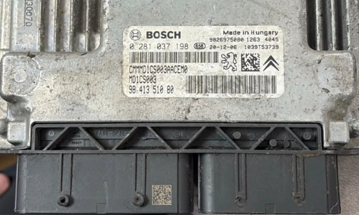 CALCULATEUR MOTEUR PROTÉGÉ CONNECTEUR ABIMER MD1CS003 0281037198 9841351080 (Copie)