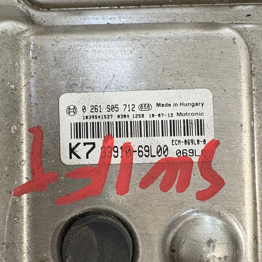 CALCULATEUR MOTEUR ME17.9.6 0261S05712 33910-69L00 SUZUKI Ma boutique
