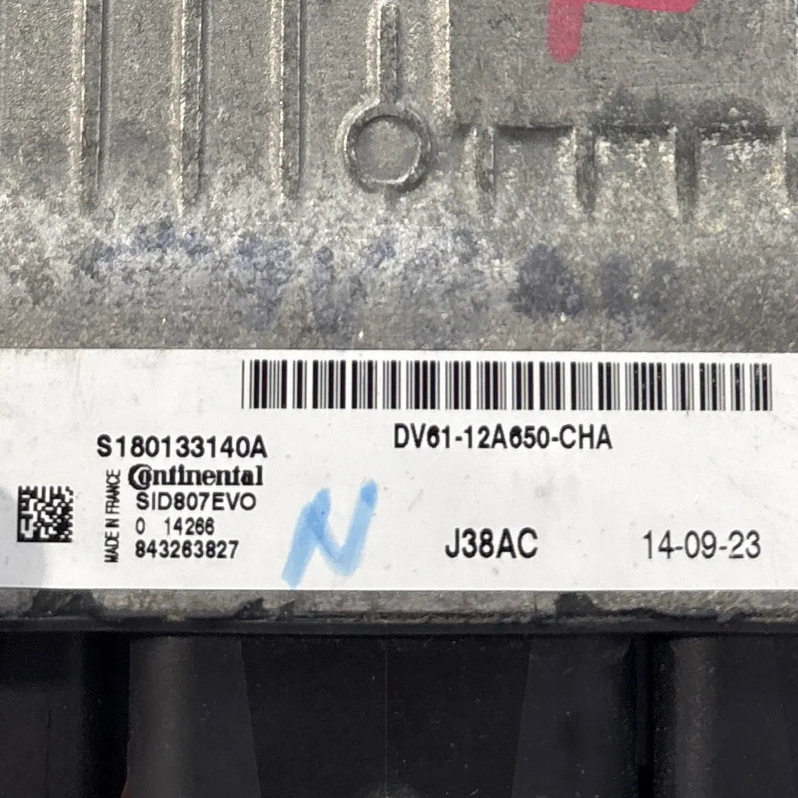 CALCULATEUR MOTEUR SID807EVO S180133140A DV61-12A650-CHA J38AC 843263827 FORD