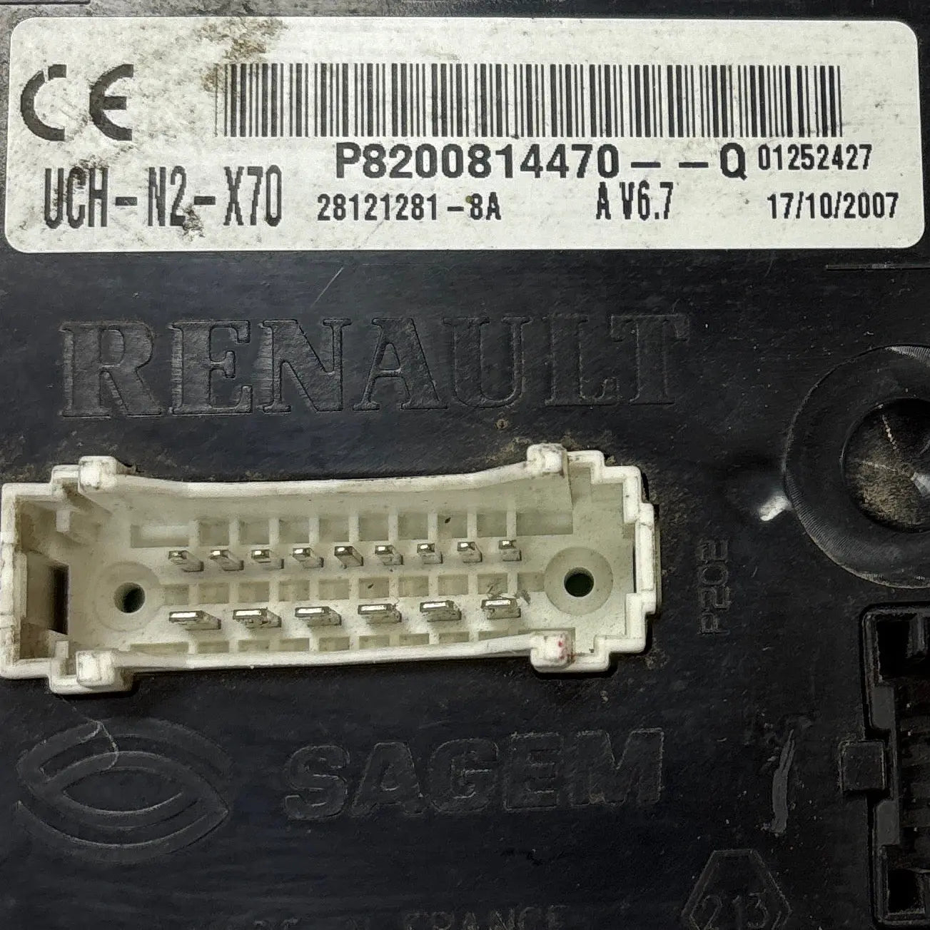 UCH N2 X70 28121281-8A P8200814470Q V6.7 RENAULT MASTER Ma boutique