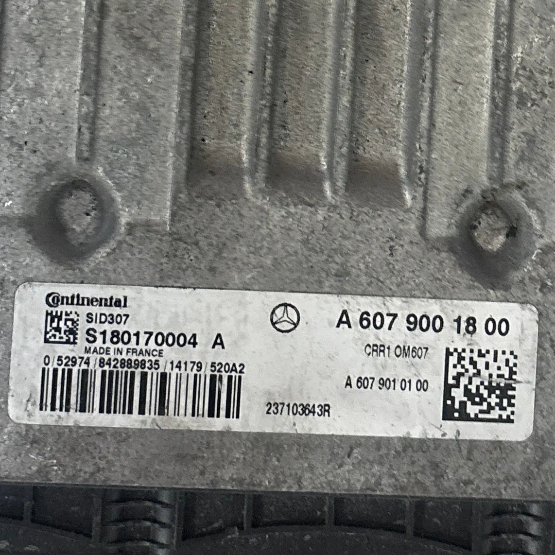 CALCULATEUR MOTEUR SID 307 S180170004A A6079001800 MERCEDES