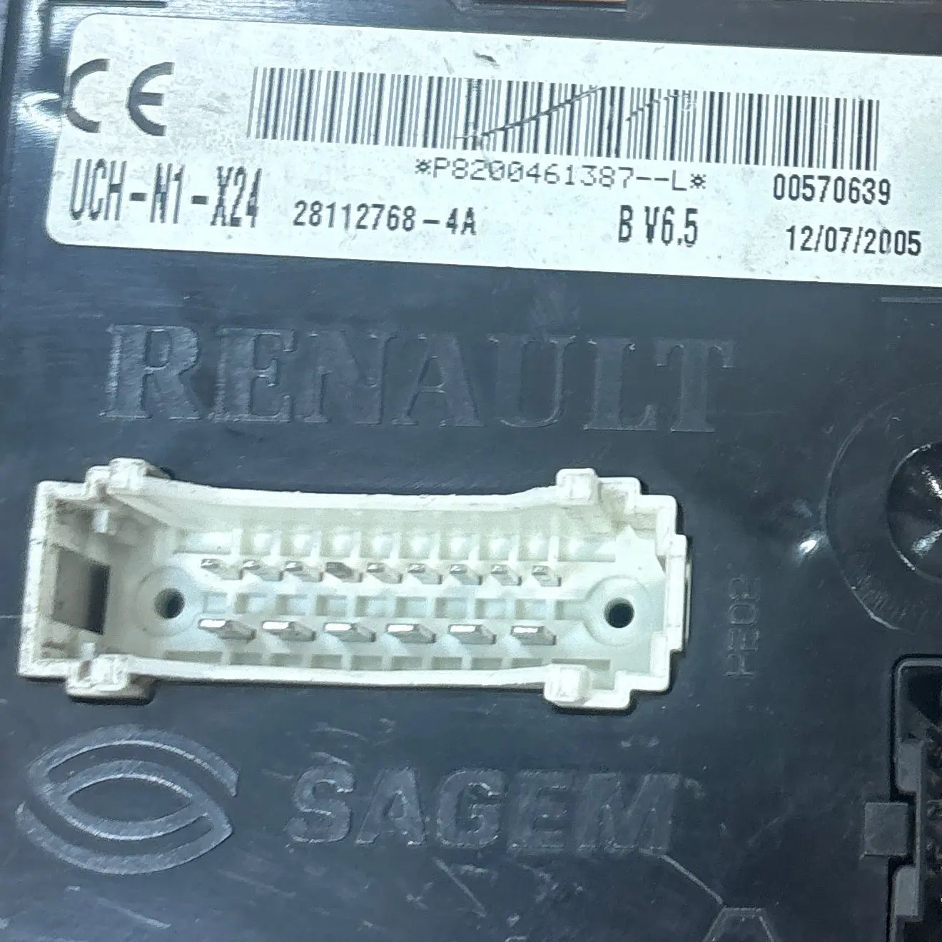 UCH N1 X24 P8200461387--L 28112768-4A V6.5 RENAULT MASCOT